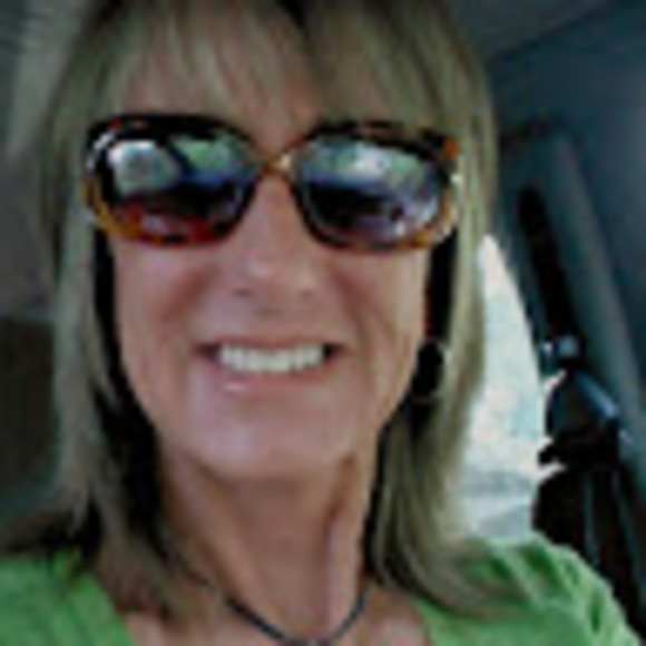 Meet your Posher, La rae - Picture 1 of 1